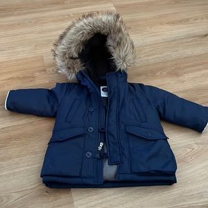 Extremely lightly used winter GAP baby boy jacket. 12-18 months.